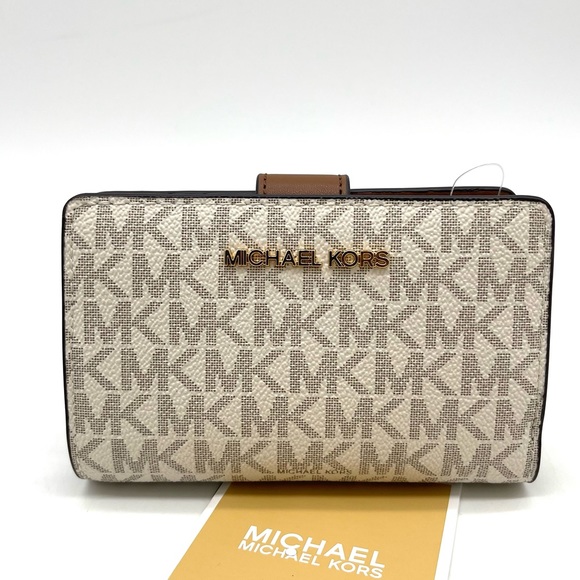 Michael Kors Medium Corner Zip Wallet - Picture 3 of 8